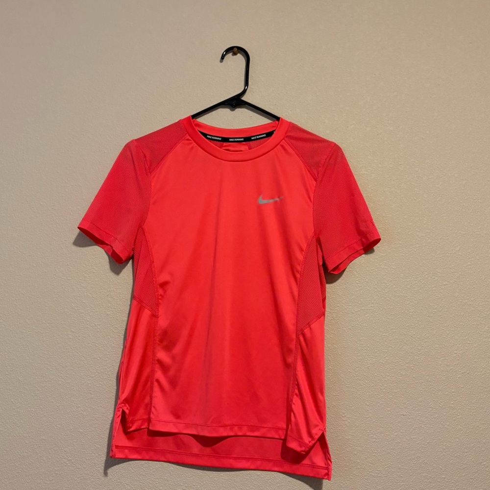Orange Nike tee